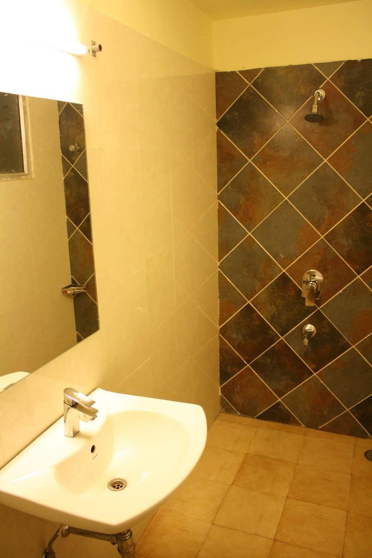 Hotel Shalimar Джайпур Екстериор снимка