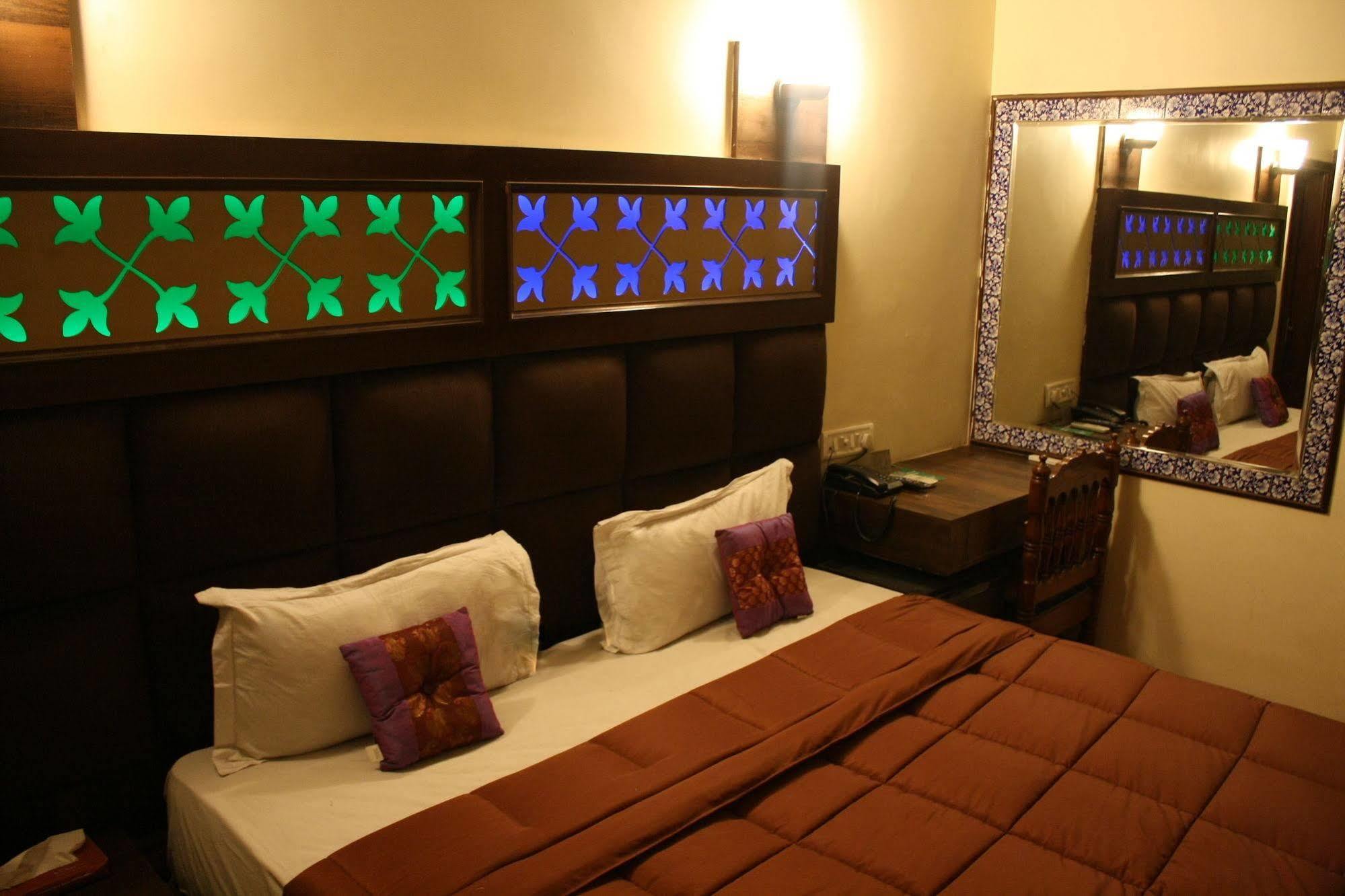 Hotel Shalimar Джайпур Екстериор снимка
